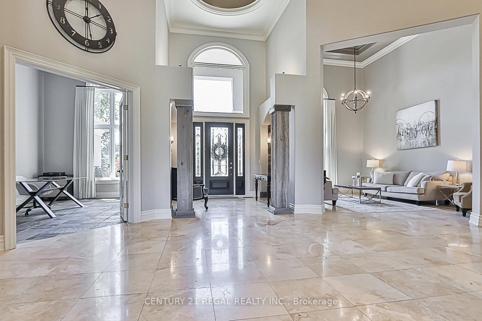 16 Lake Woods Drive • Whitchurch-Stouffville, ON photo 4