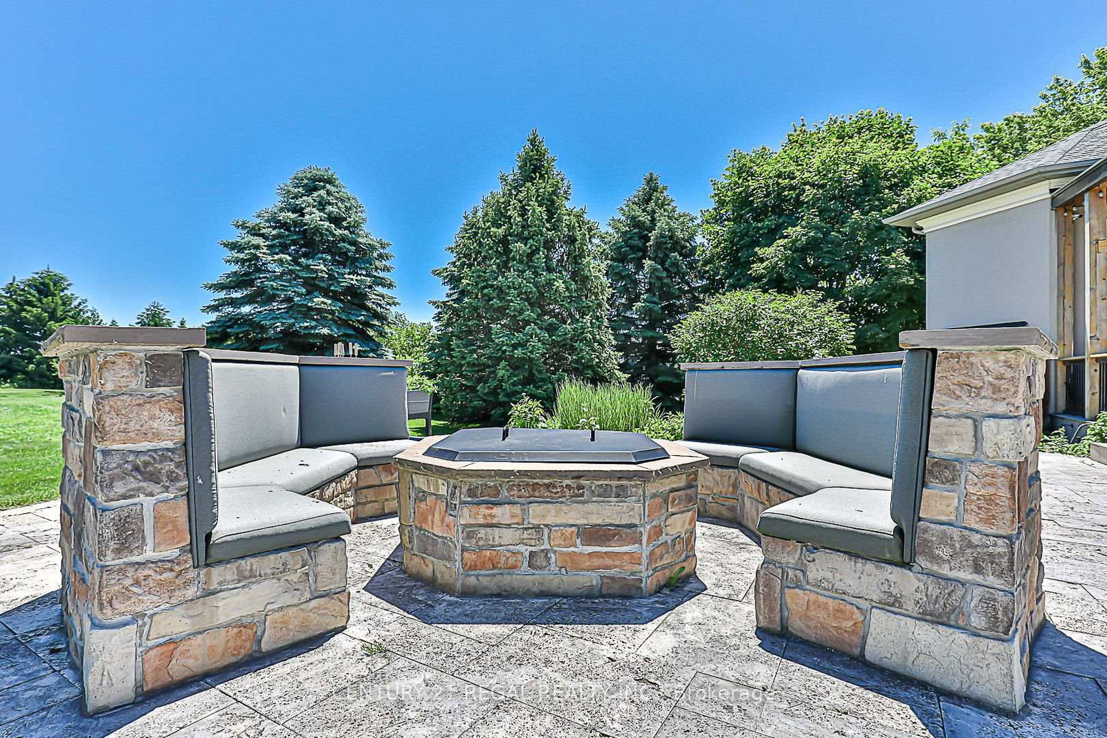 16 Lake Woods Drive • Whitchurch-Stouffville, ON photo 45