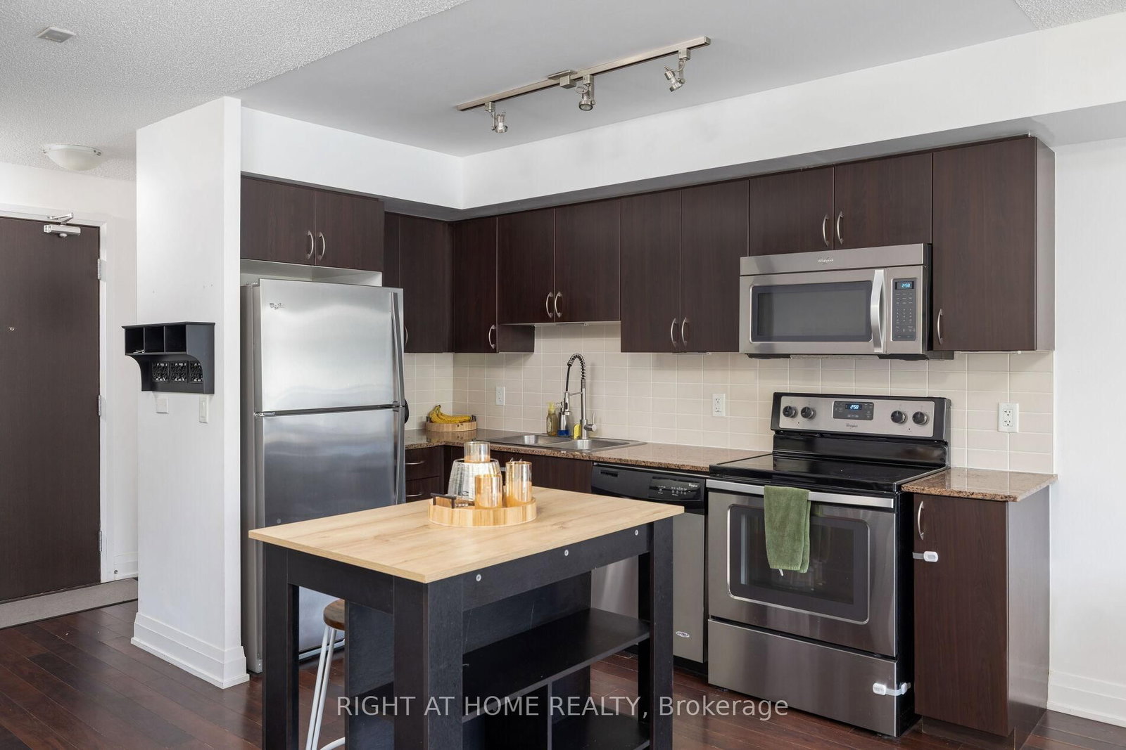 376 Highway 7 E • #220 • Richmond Hill, ON photo 9