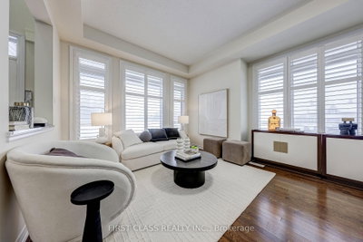 2 James Parrott Avenue • Markham, ON photo 5