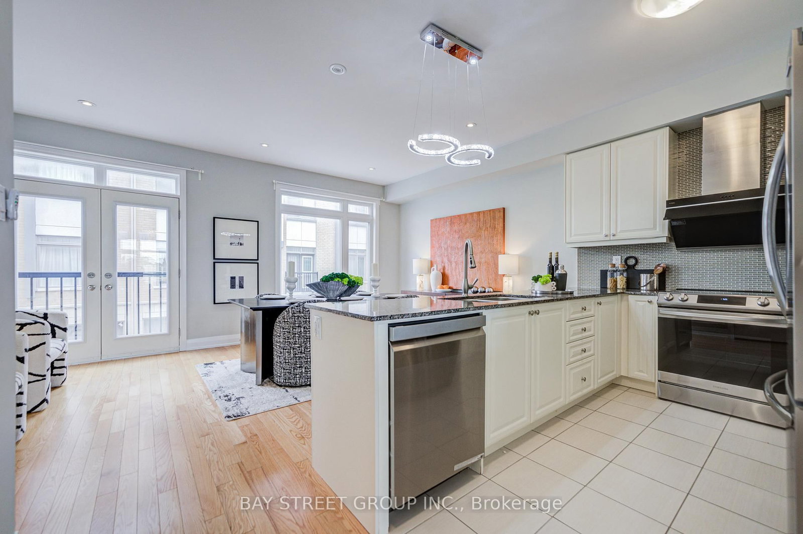 6 Teasel Way • Markham, ON photo 4