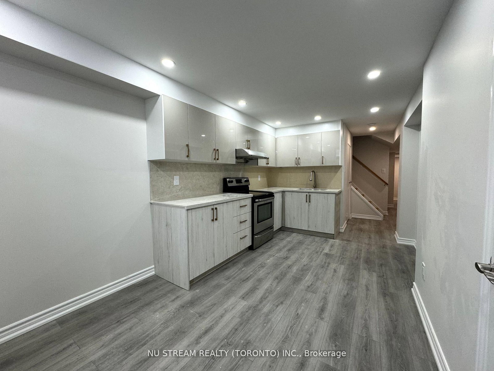 BSMT - 14 Gemmill Drive, Whitchurch-Stouffville 4