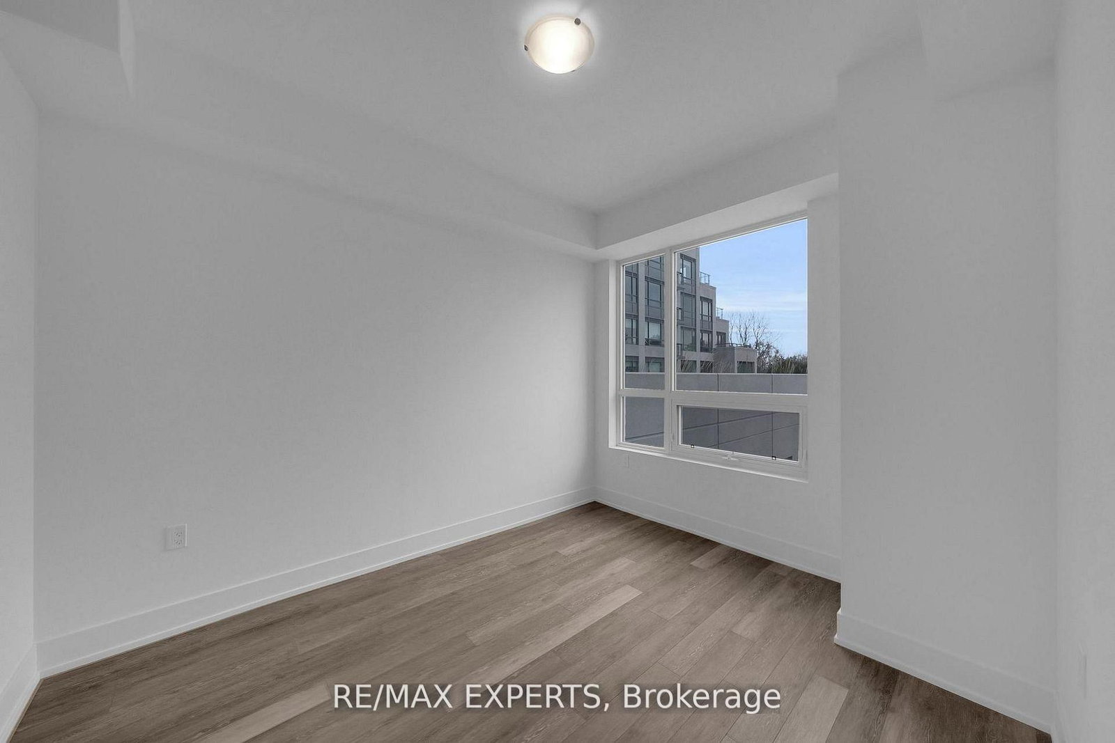 2075 King Road • #203 • King, ON photo 13