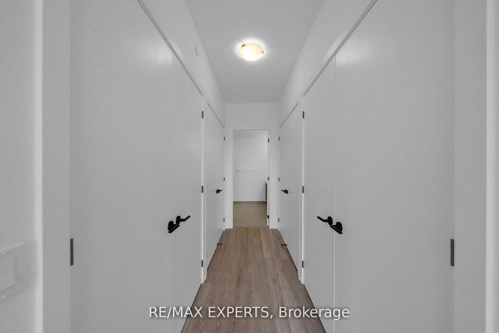 2075 King Road • #203 • King, ON photo 15