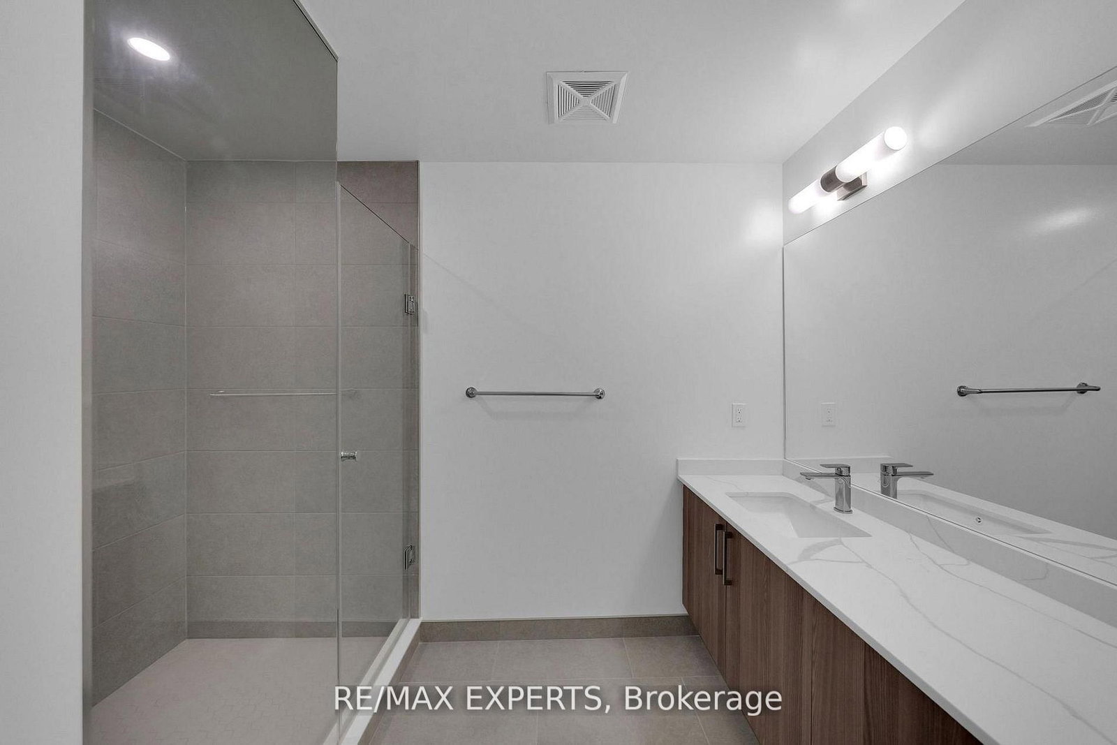 2075 King Road • #203 • King, ON photo 18