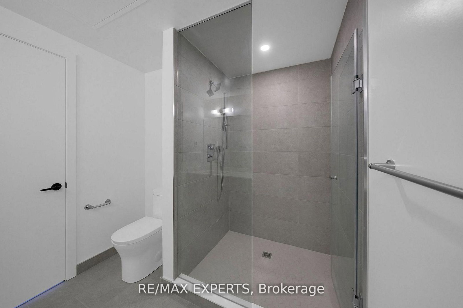 2075 King Road • #203 • King, ON photo 19