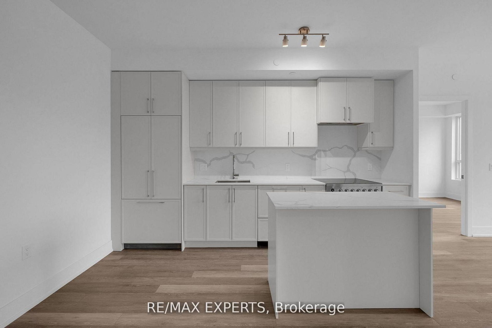 2075 King Road • #203 • King, ON photo 4