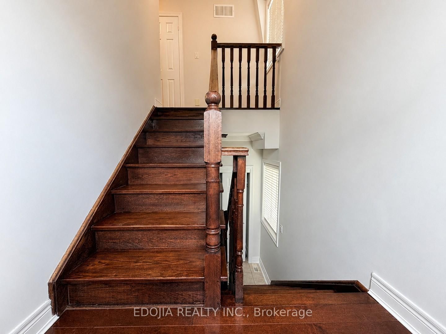 215 16th Avenue • #14 • Richmond Hill, ON photo 12