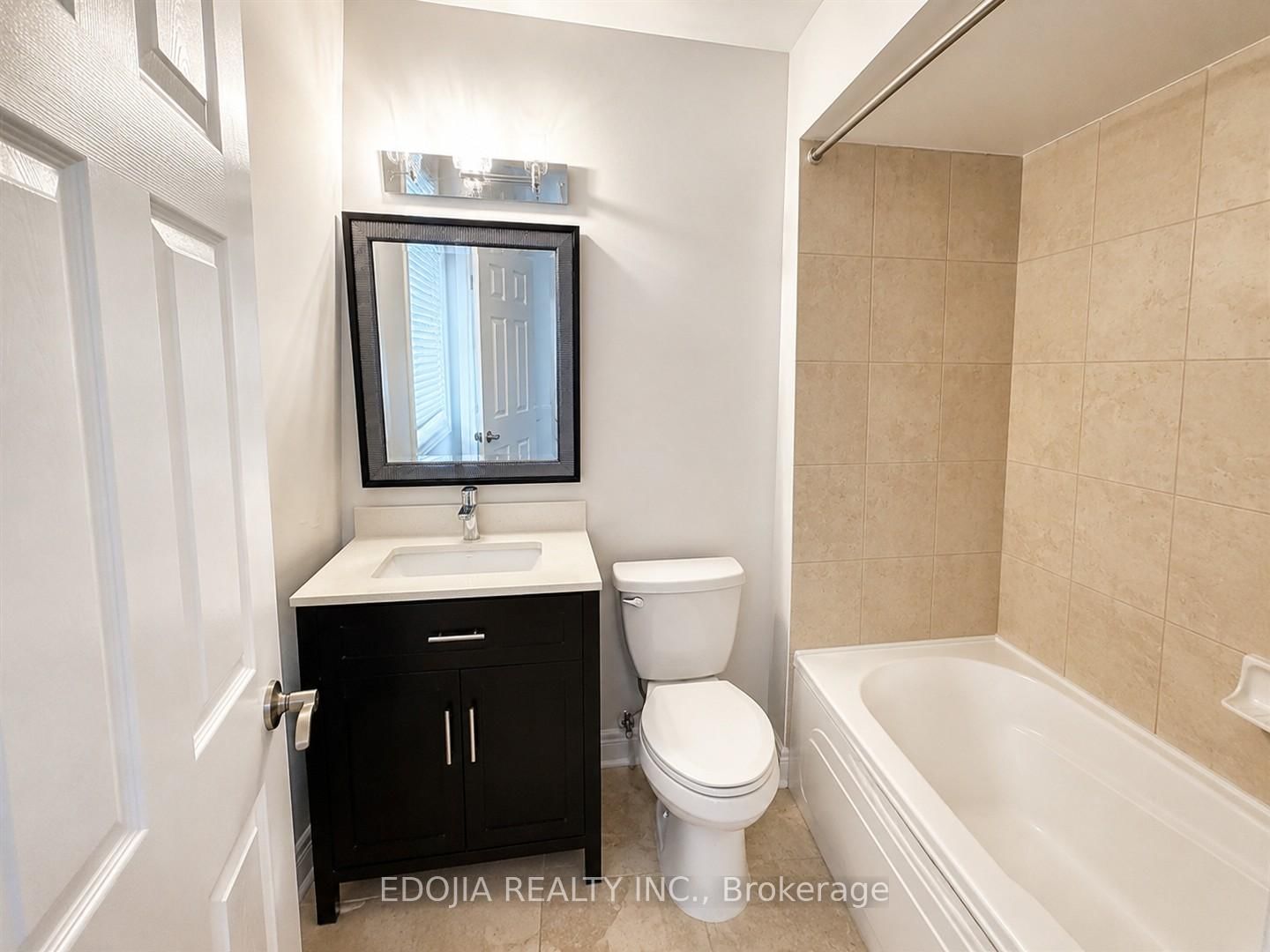 215 16th Avenue • #14 • Richmond Hill, ON photo 20