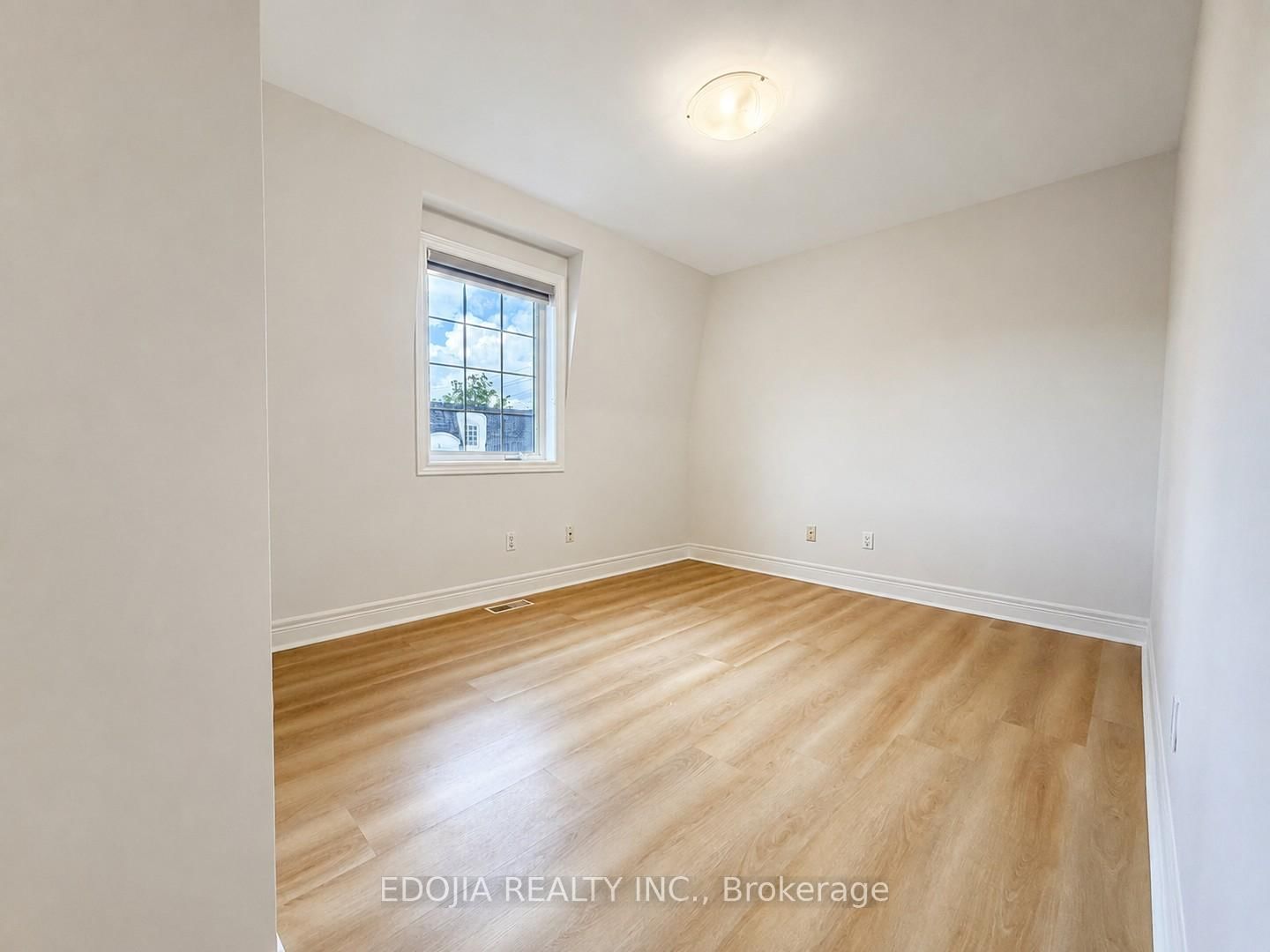 215 16th Avenue • #14 • Richmond Hill, ON photo 21
