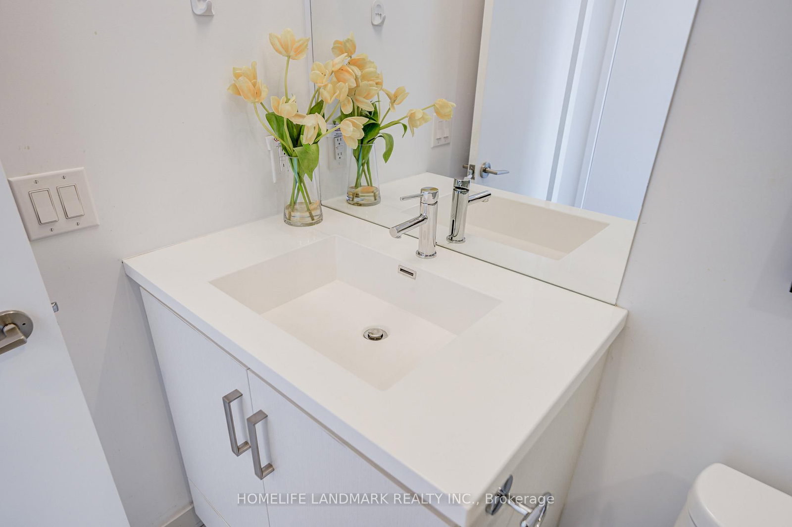 38 Honeycrisp Crescent • #1903 • Vaughan, ON photo 37