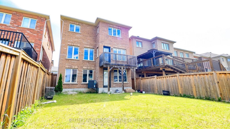 8 Cherry Lane