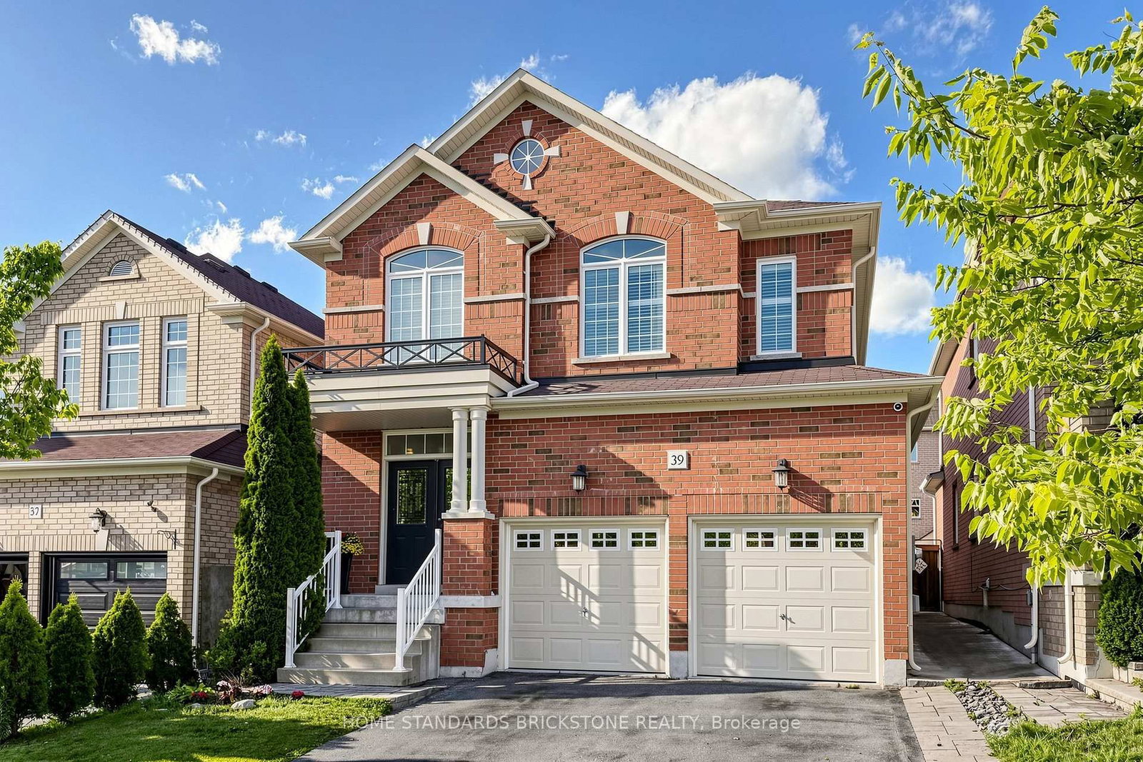 39 Nature Way Crescent • East Gwillimbury, ON photo 4