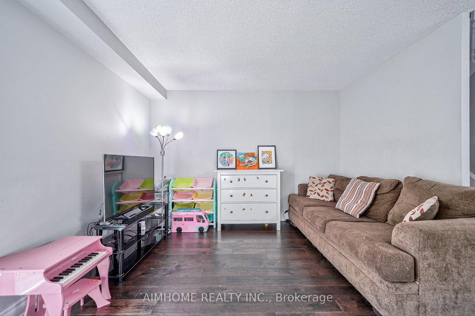 1692 John Street • Markham, ON photo 12