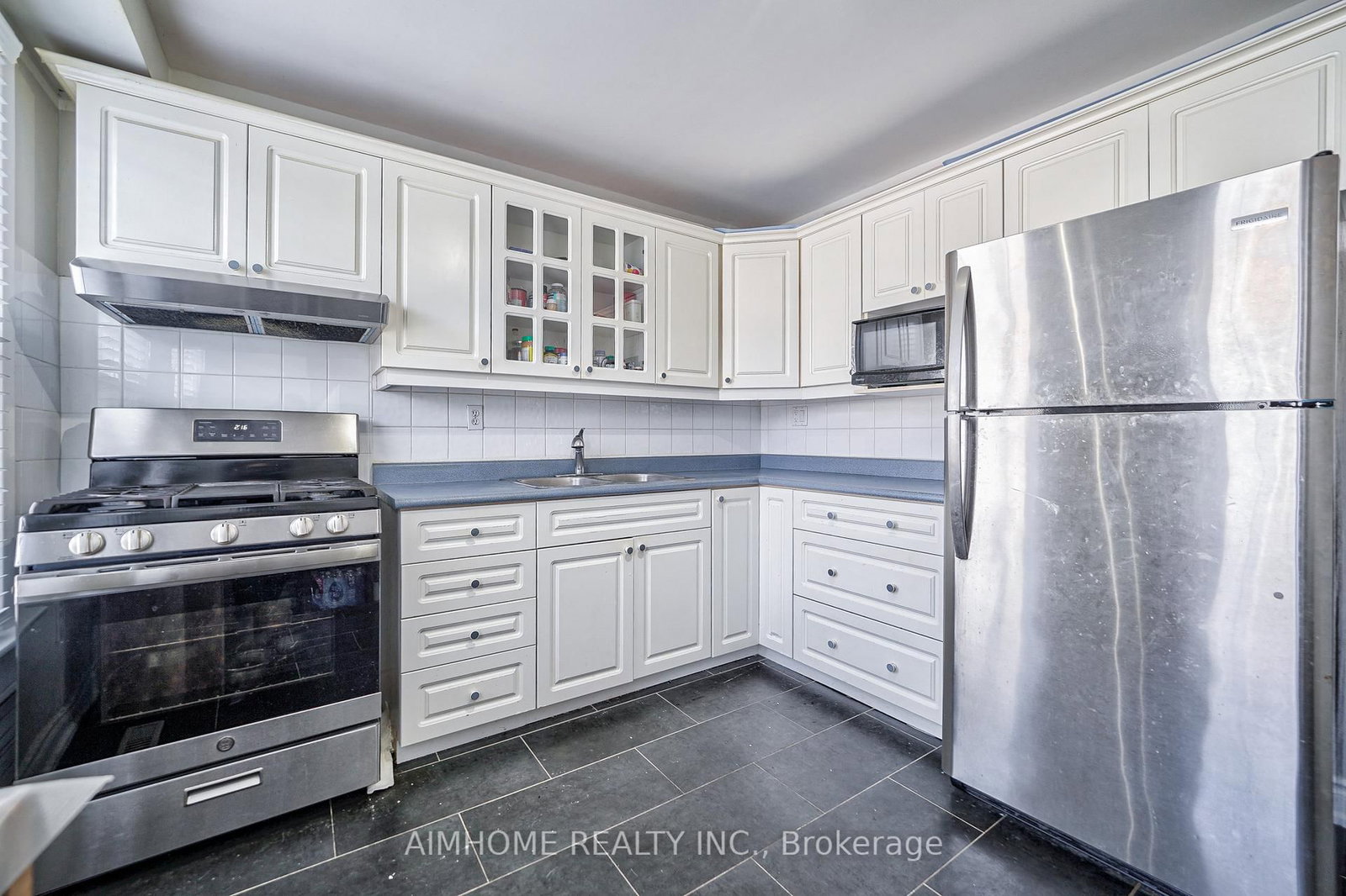 1692 John Street • Markham, ON photo 17