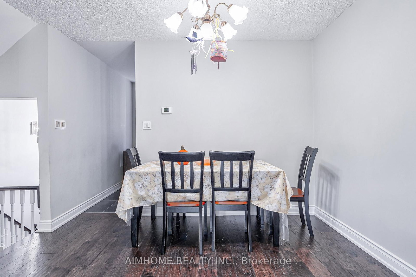1692 John Street • Markham, ON photo 7