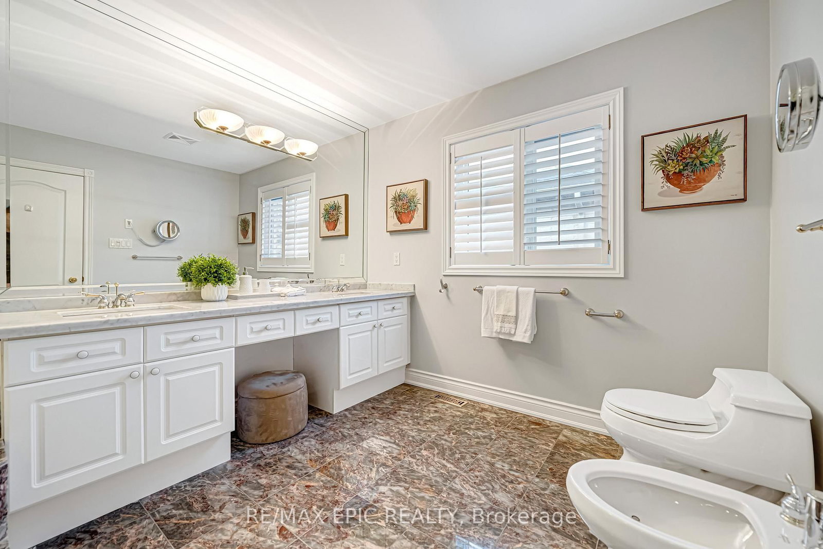 11 Palace Court • Richmond Hill, ON photo 34