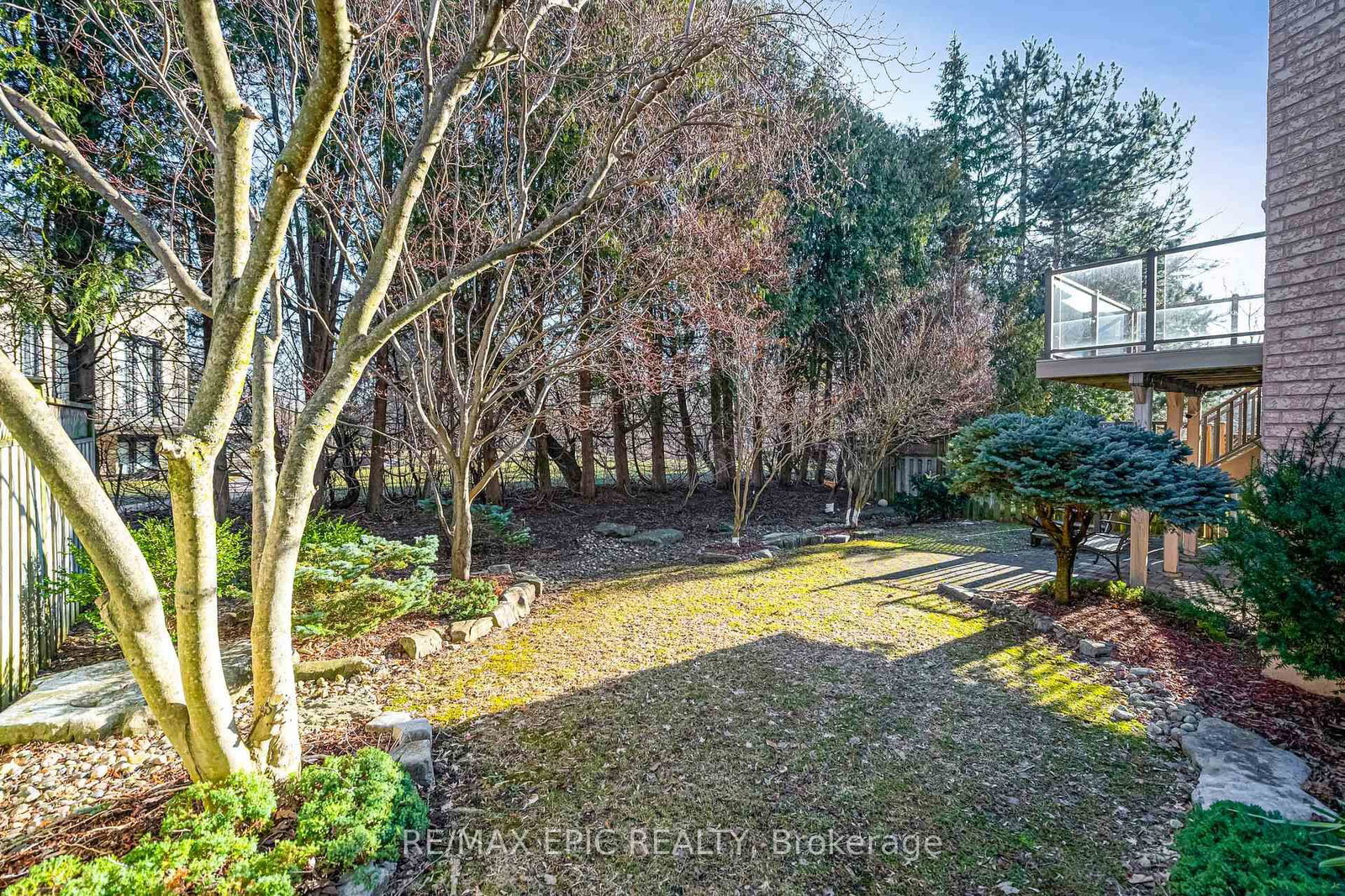 11 Palace Court • Richmond Hill, ON photo 45