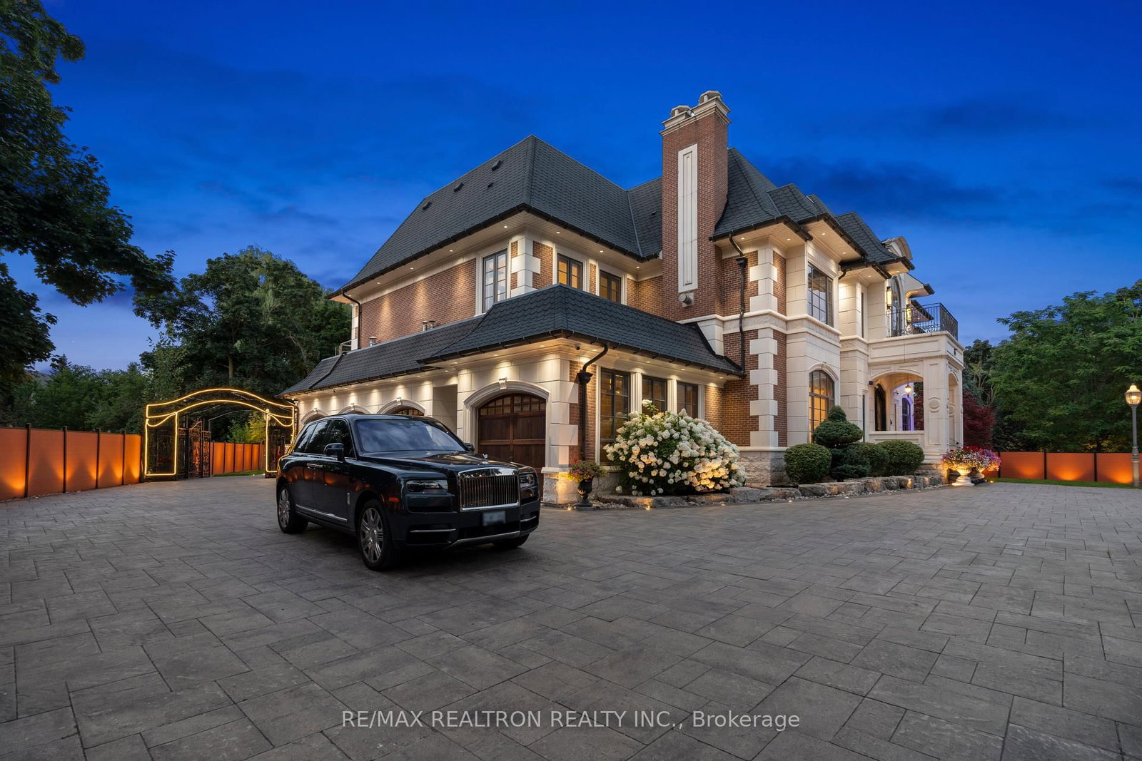20 Bryson Drive • Richmond Hill, ON photo 3