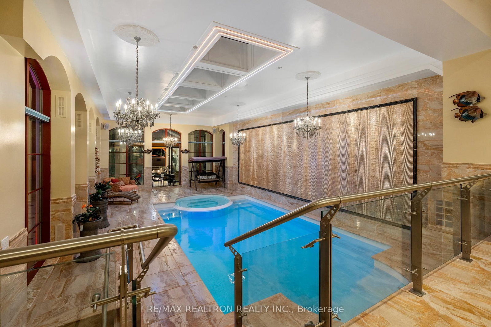 20 Bryson Drive • Richmond Hill, ON photo 8