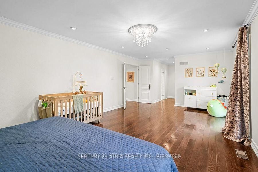 33 Autumn Way • Aurora, ON photo 23