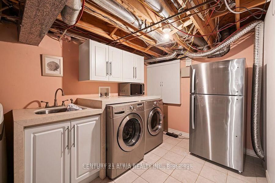 33 Autumn Way • Aurora, ON photo 44