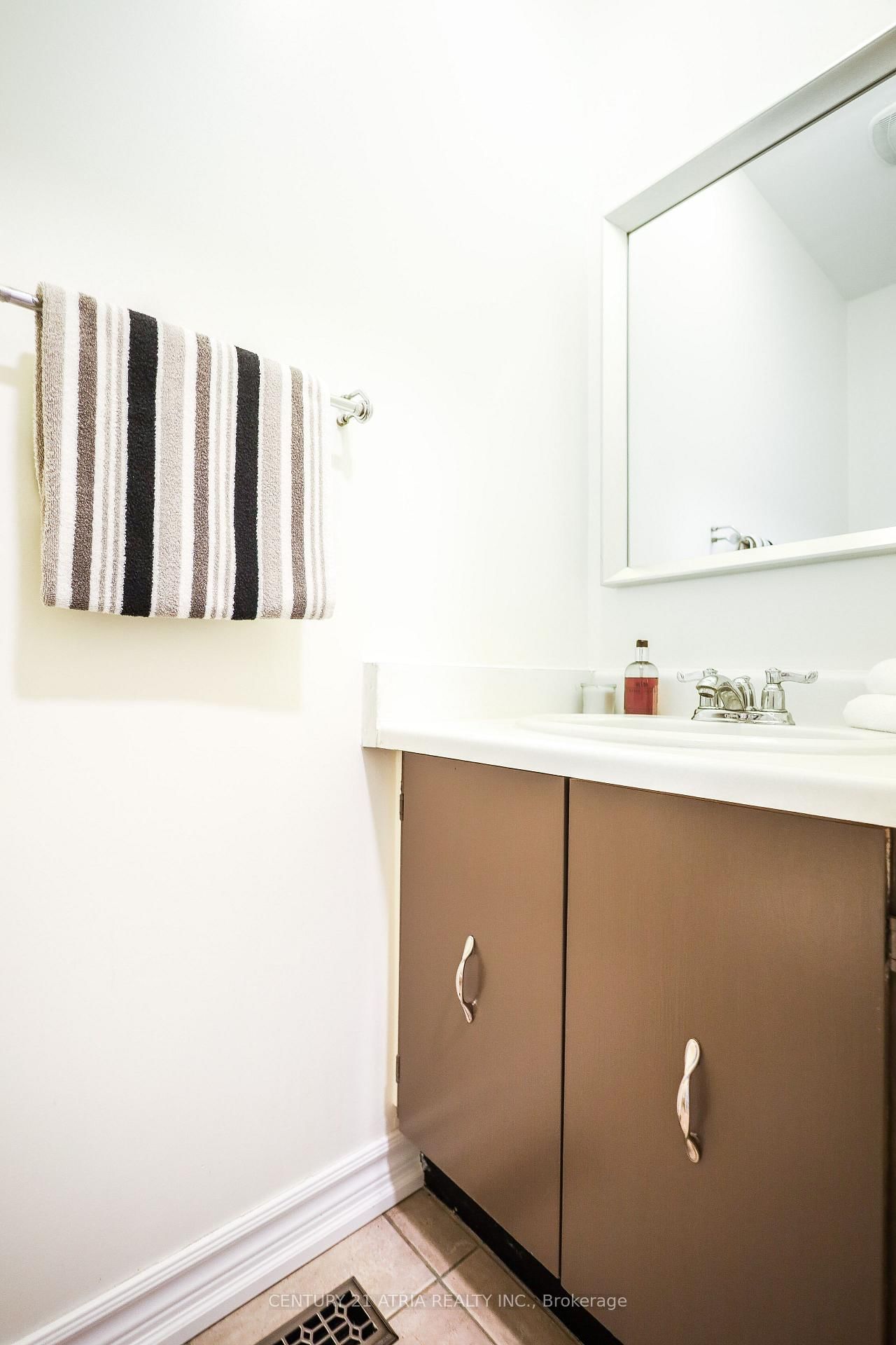 92 Rejane Crescent • Vaughan, ON photo 15