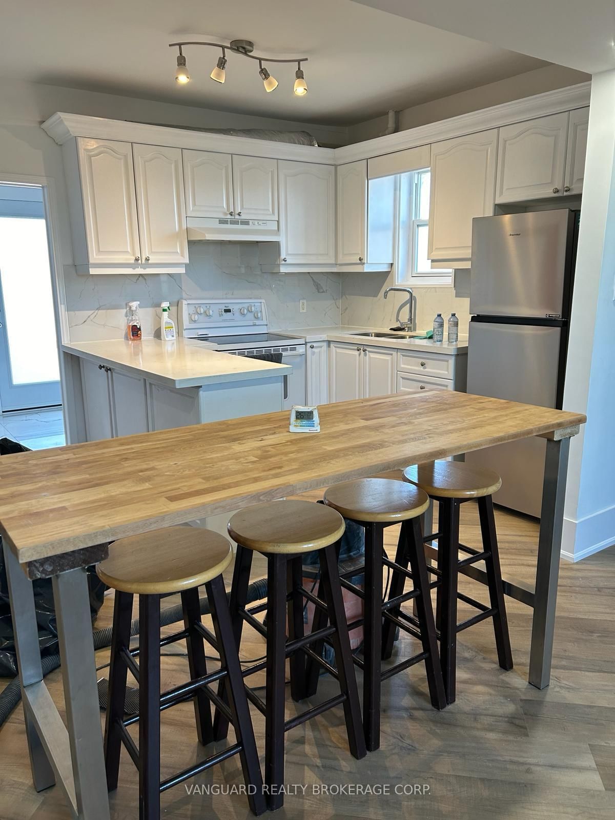 71 E John Street • Bradford West Gwillimbury, ON photo 21