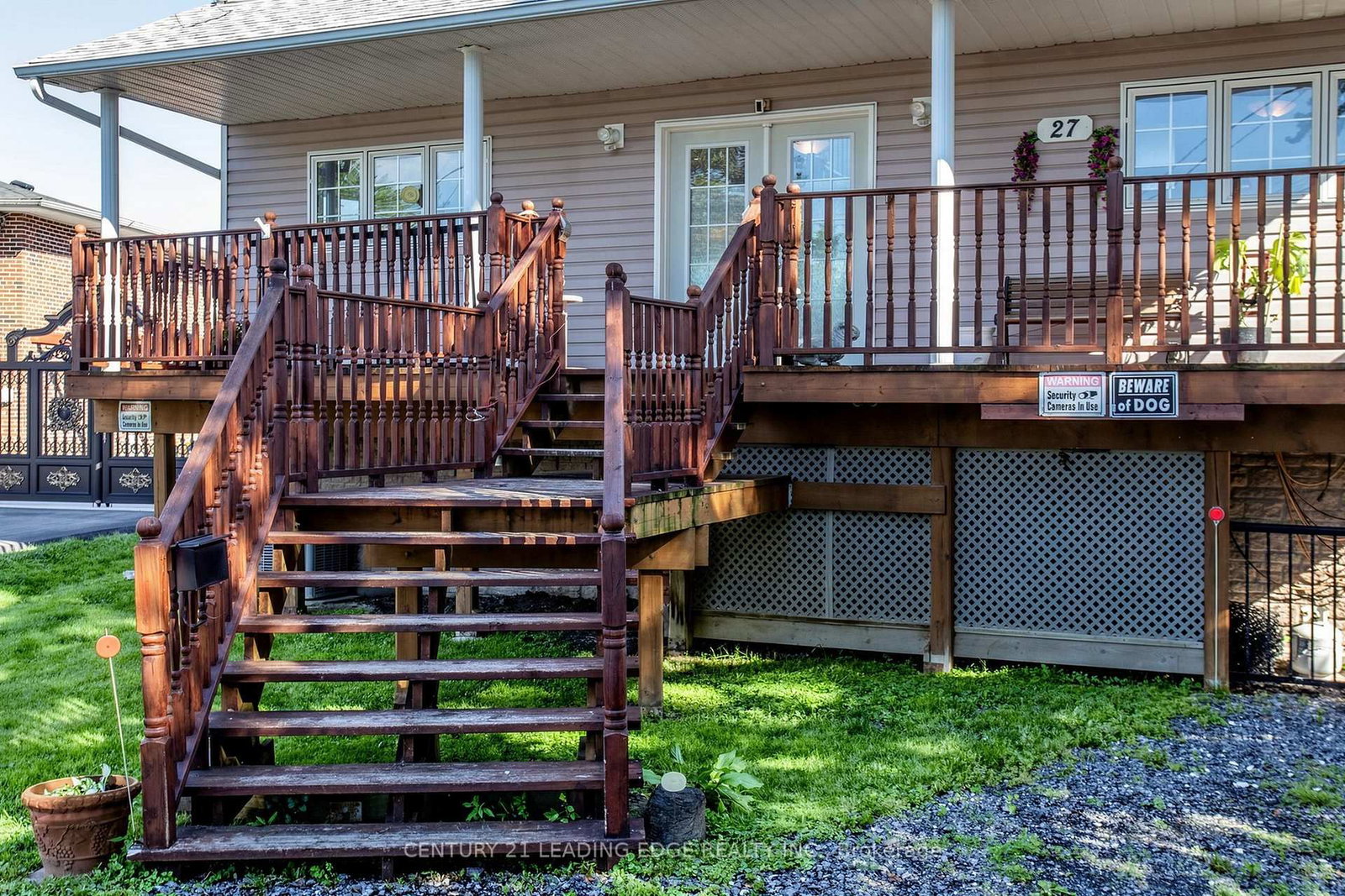 27 Robert Street • Georgina, ON photo 5