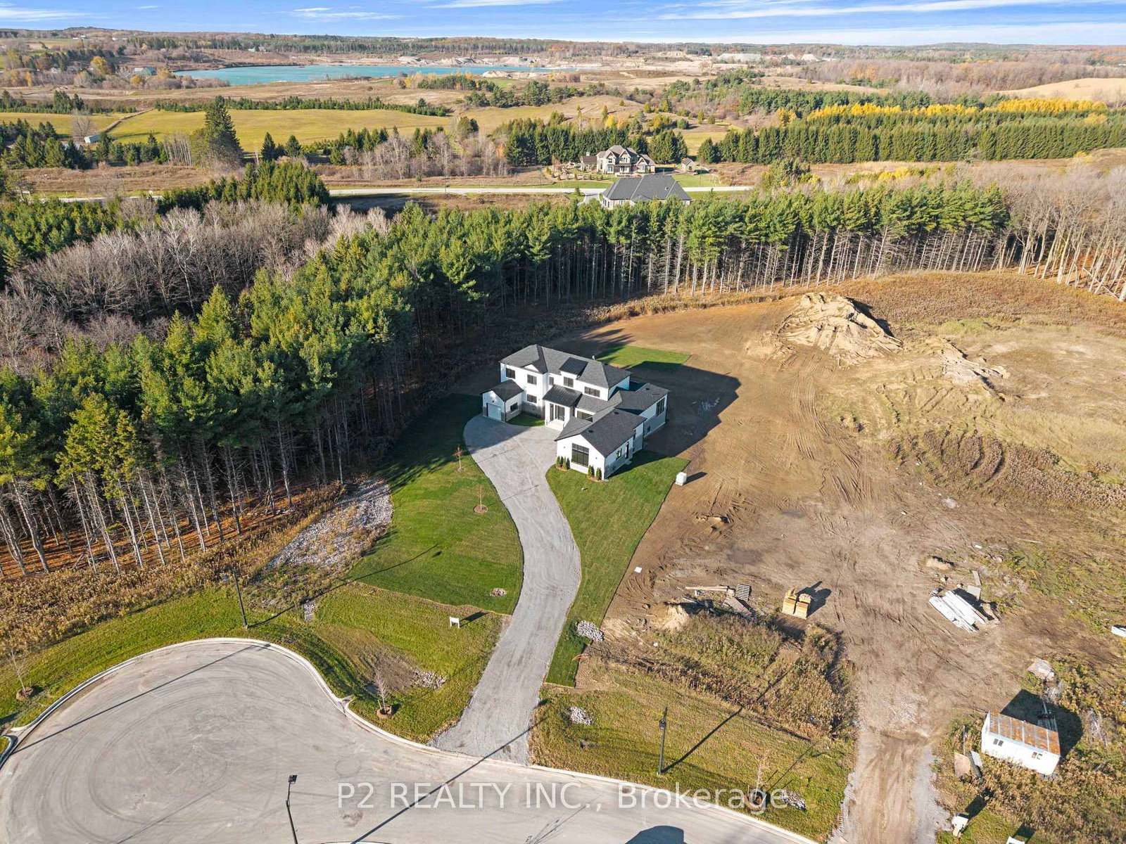 50 Newton Reed Crescent • Uxbridge, ON photo 2