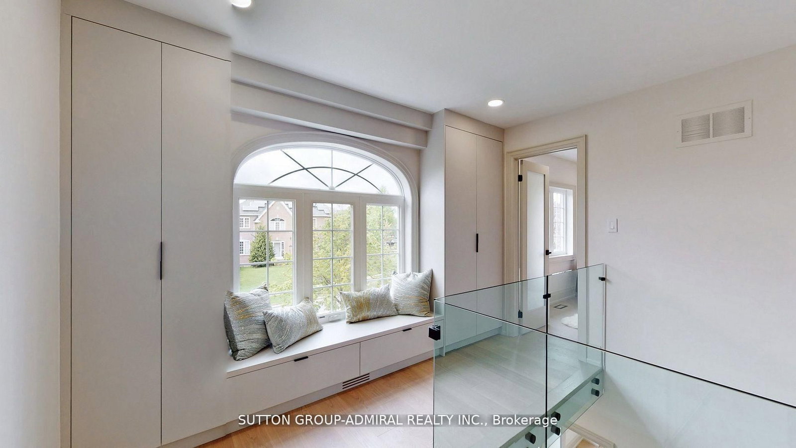 470 Doubletree Lane • Newmarket, ON photo 18