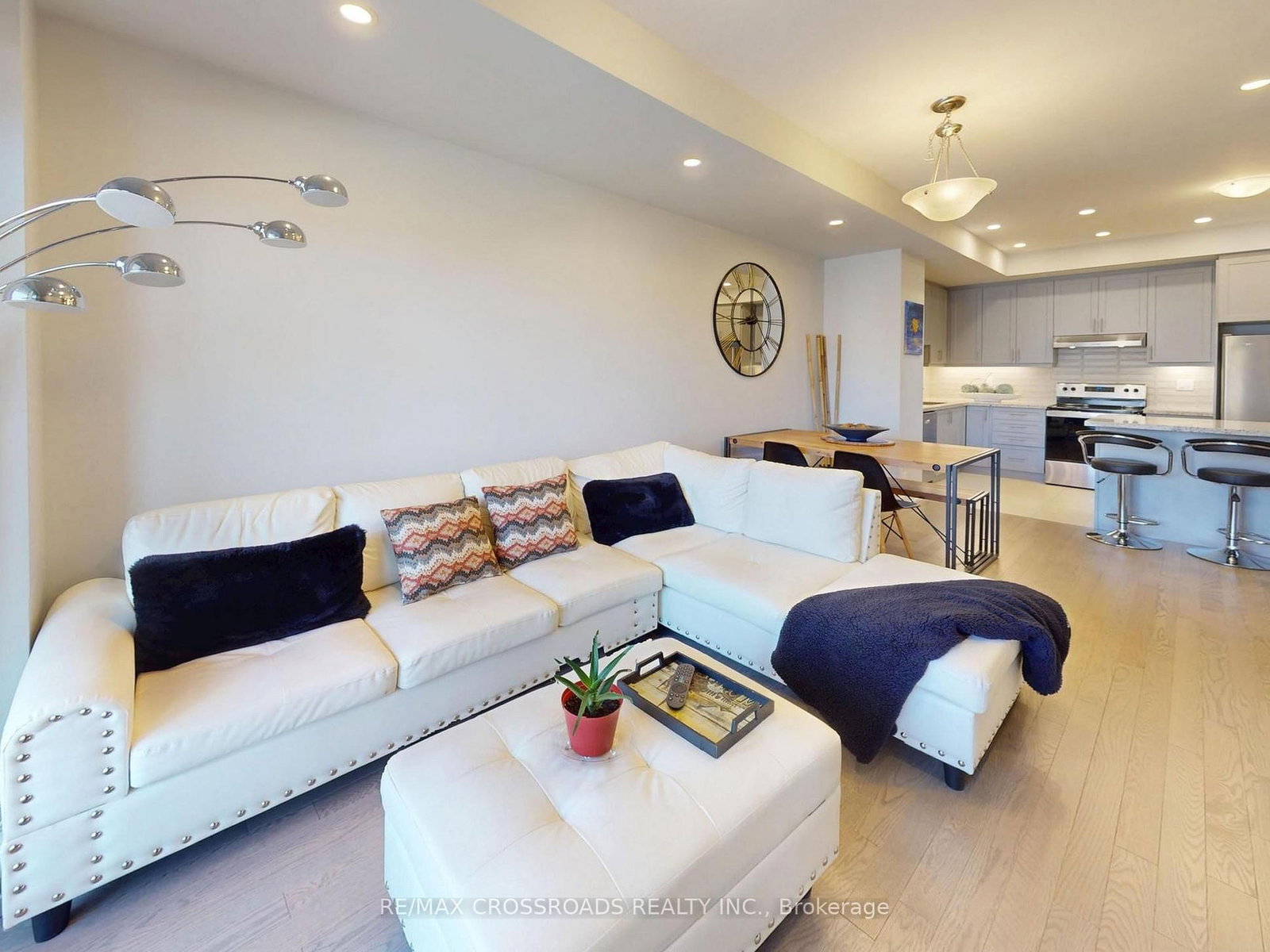 9 Oscar Steeper Lane • Markham, ON photo 8