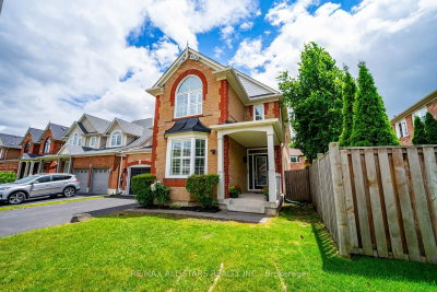 29 Little Rouge Circle • Whitchurch-Stouffville, ON photo 5