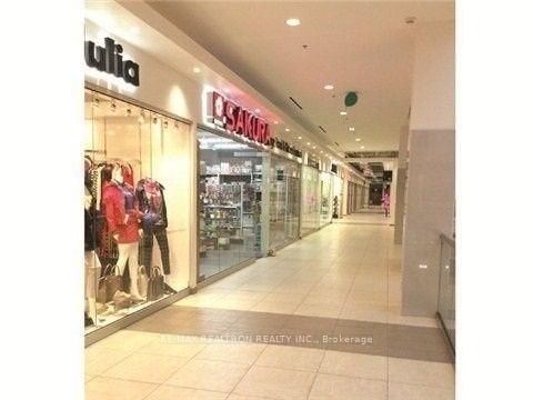 7181 Yonge Street, Unit 227
