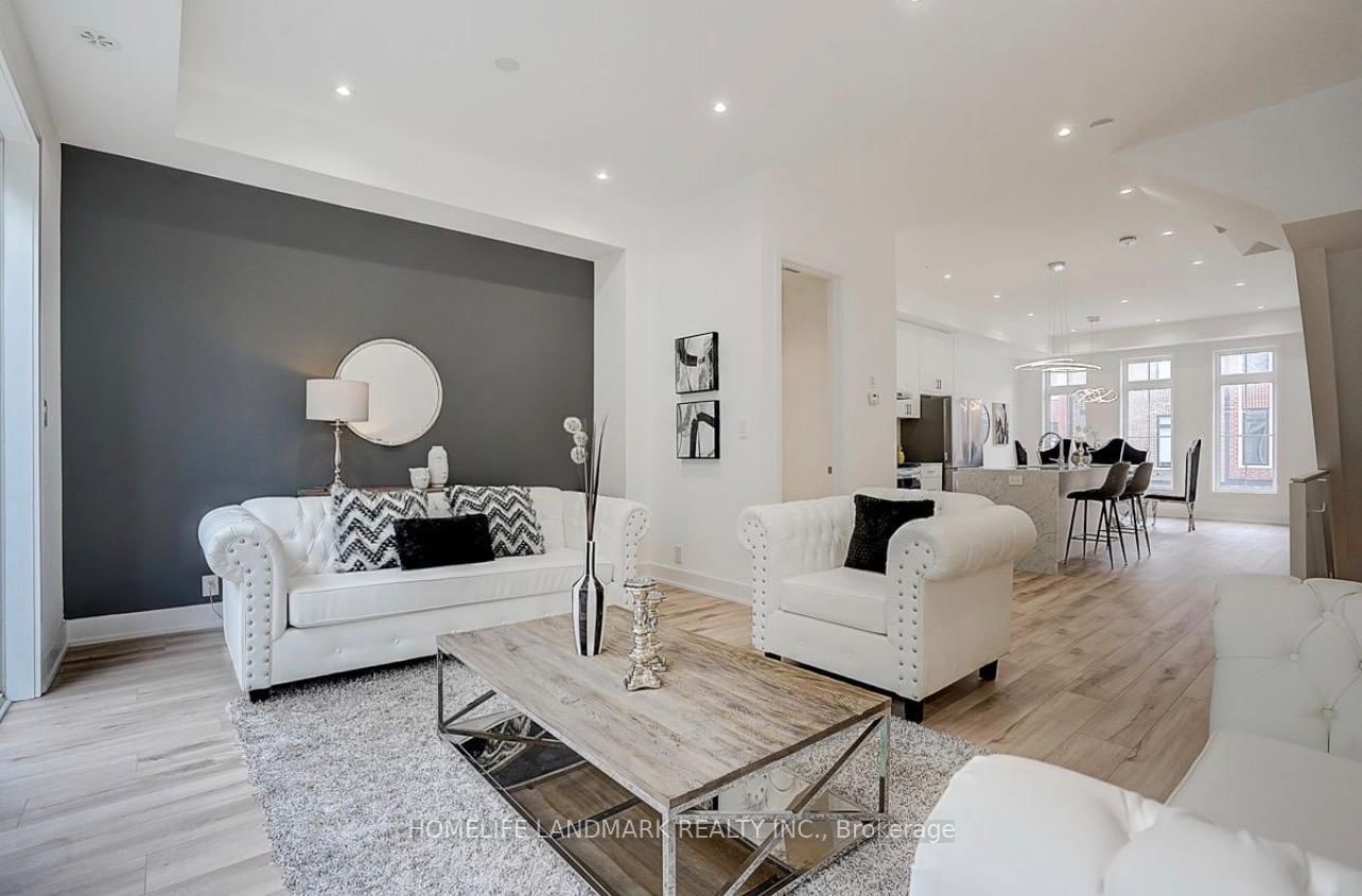 29 Chestnut Court • Aurora, ON photo 13