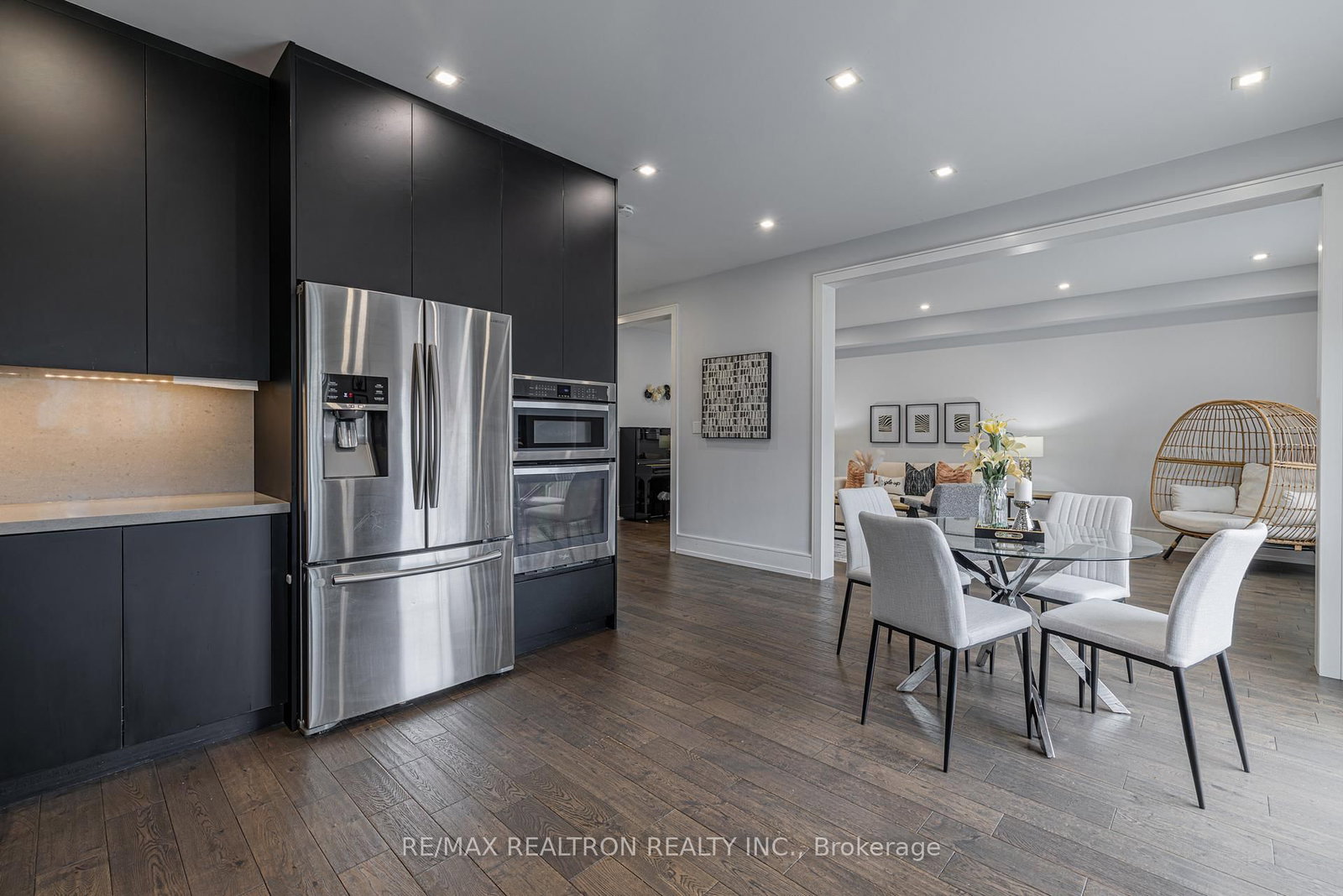 143 Shelbourne Drive • Vaughan, ON photo 18