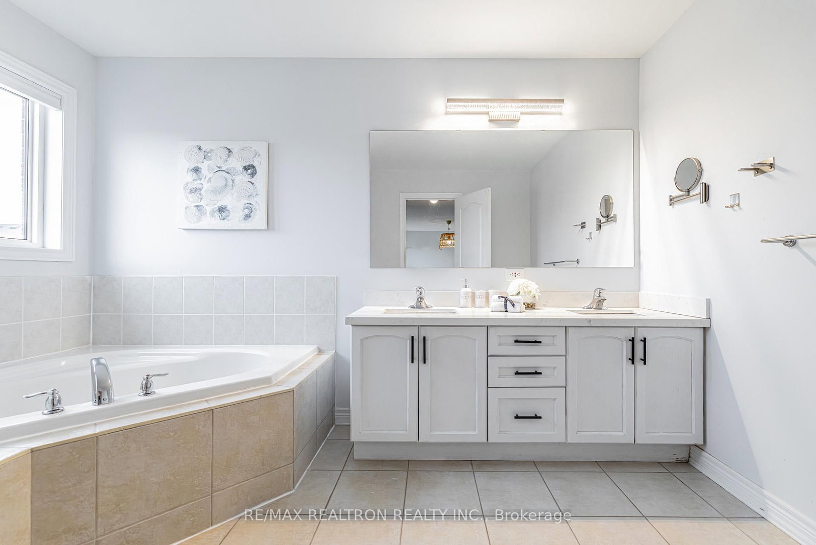 143 Shelbourne Drive • Vaughan, ON photo 24