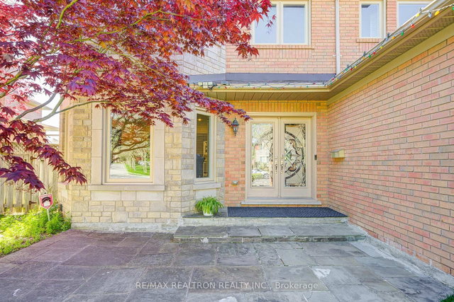 32 Dumfries Drive