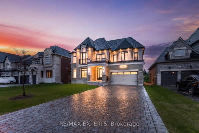15 Sculpture Garden Lane • Vaughan, ON photo 2