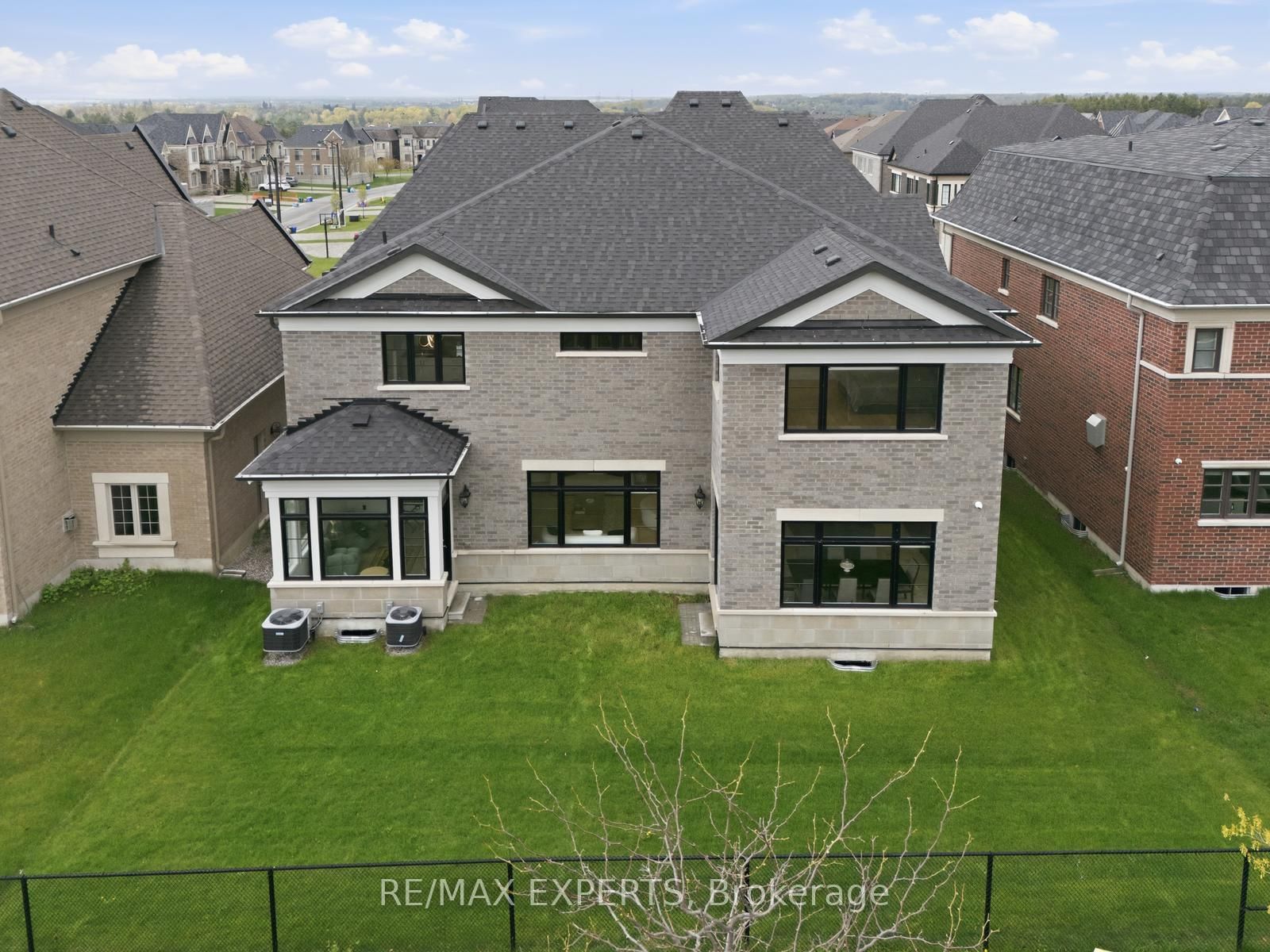 15 Sculpture Garden Lane • Vaughan, ON photo 45
