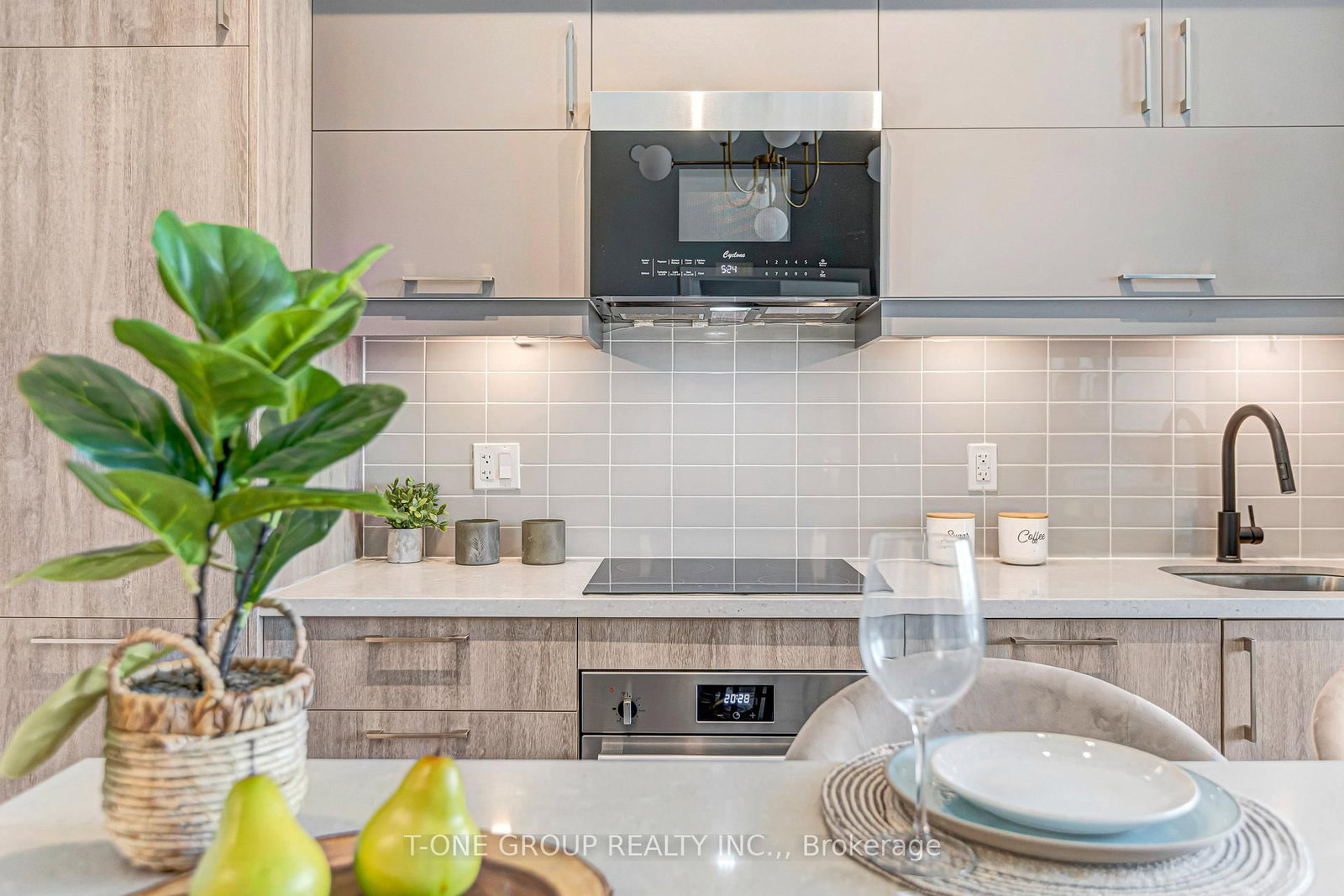 292 Verdale Crossing • #1007 • Markham, ON photo 7