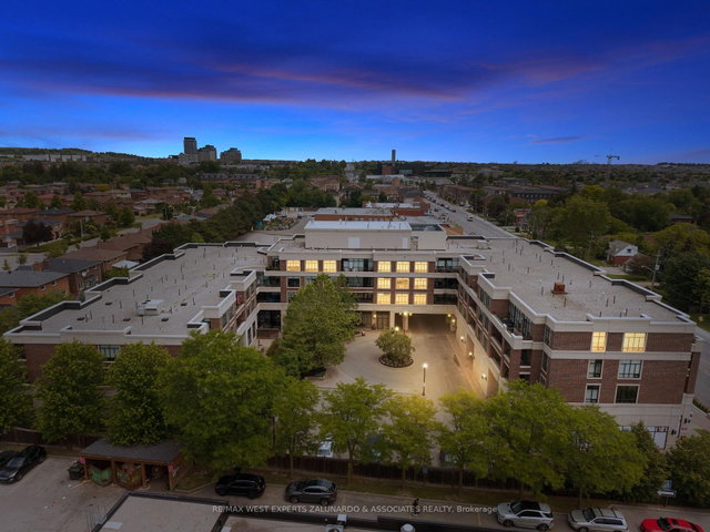207 - 2396 Major Mackenzie Drive