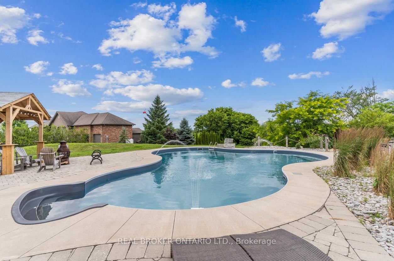 27 Bagshaw Crescent • Uxbridge, ON photo 5