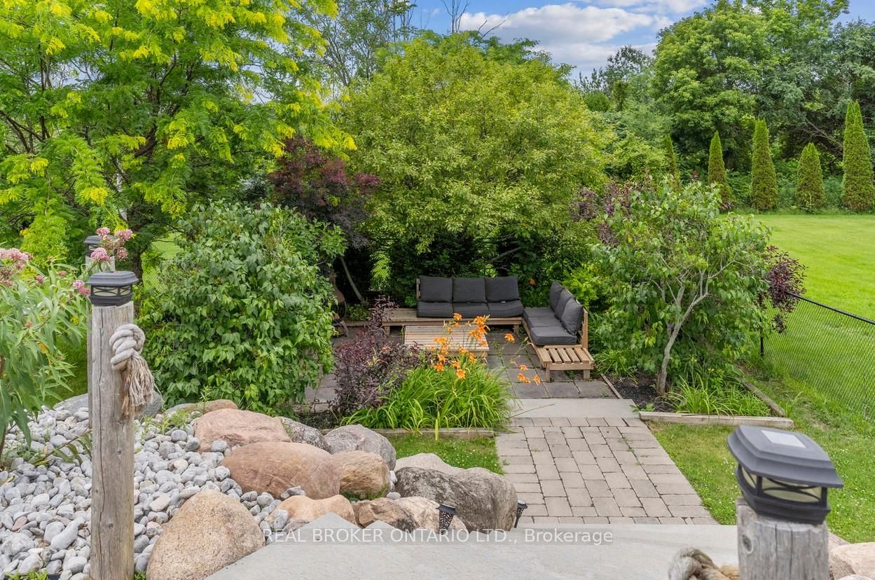 27 Bagshaw Crescent • Uxbridge, ON photo 6
