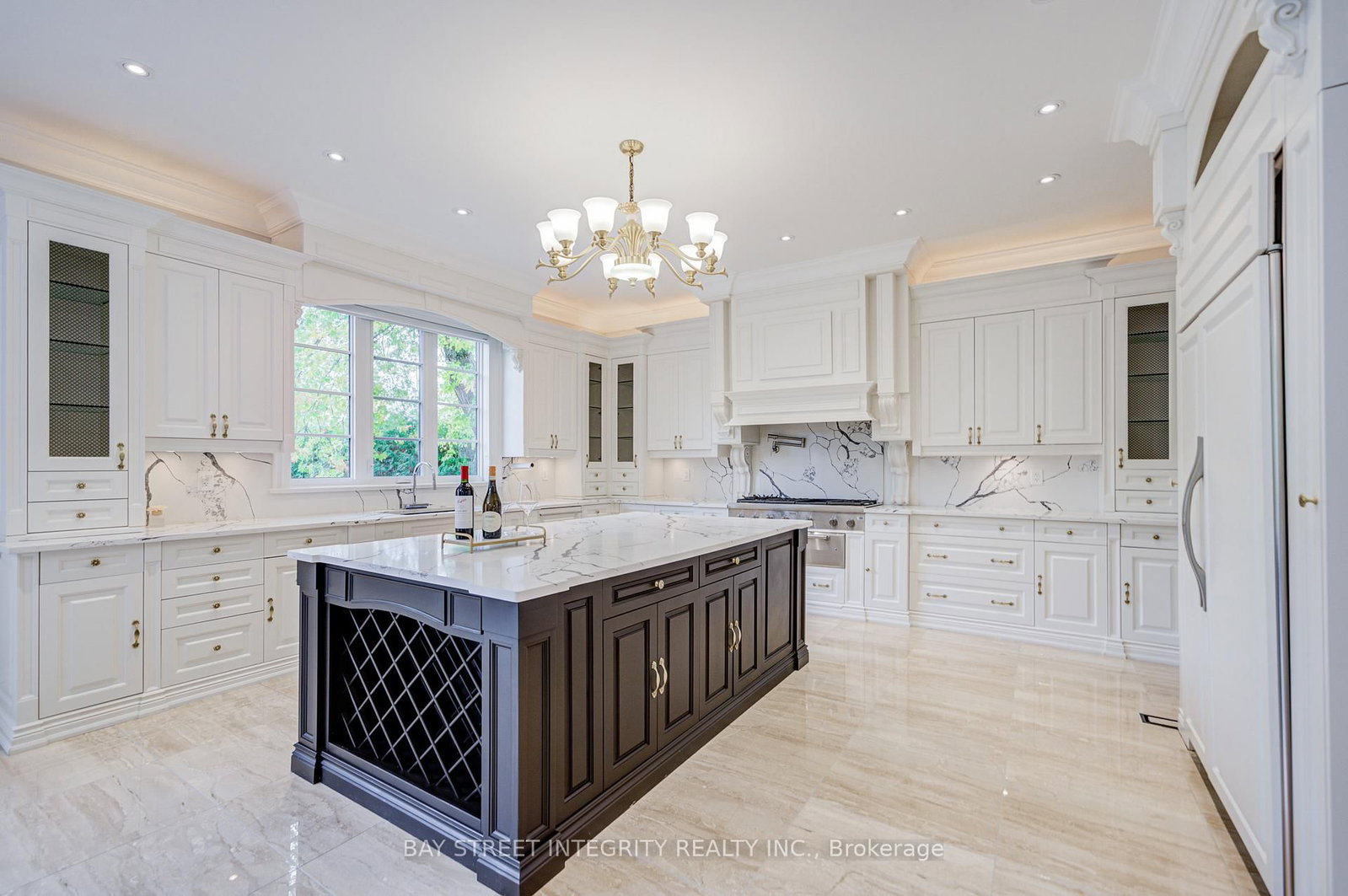 9 Highland Crt, Aurora, view 10