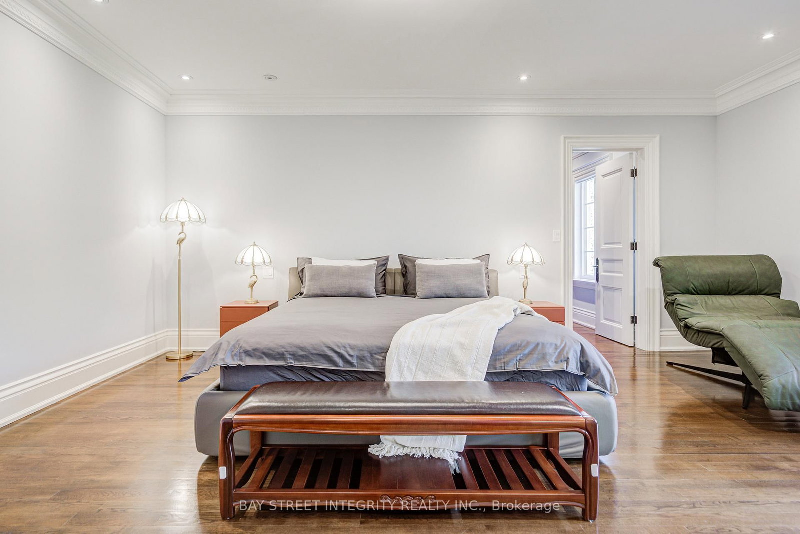 9 Highland Crt, Aurora, view 17