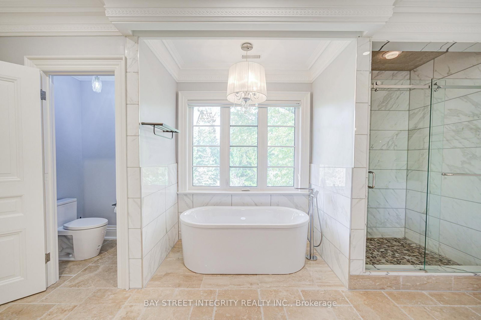 9 Highland Crt, Aurora, view 18