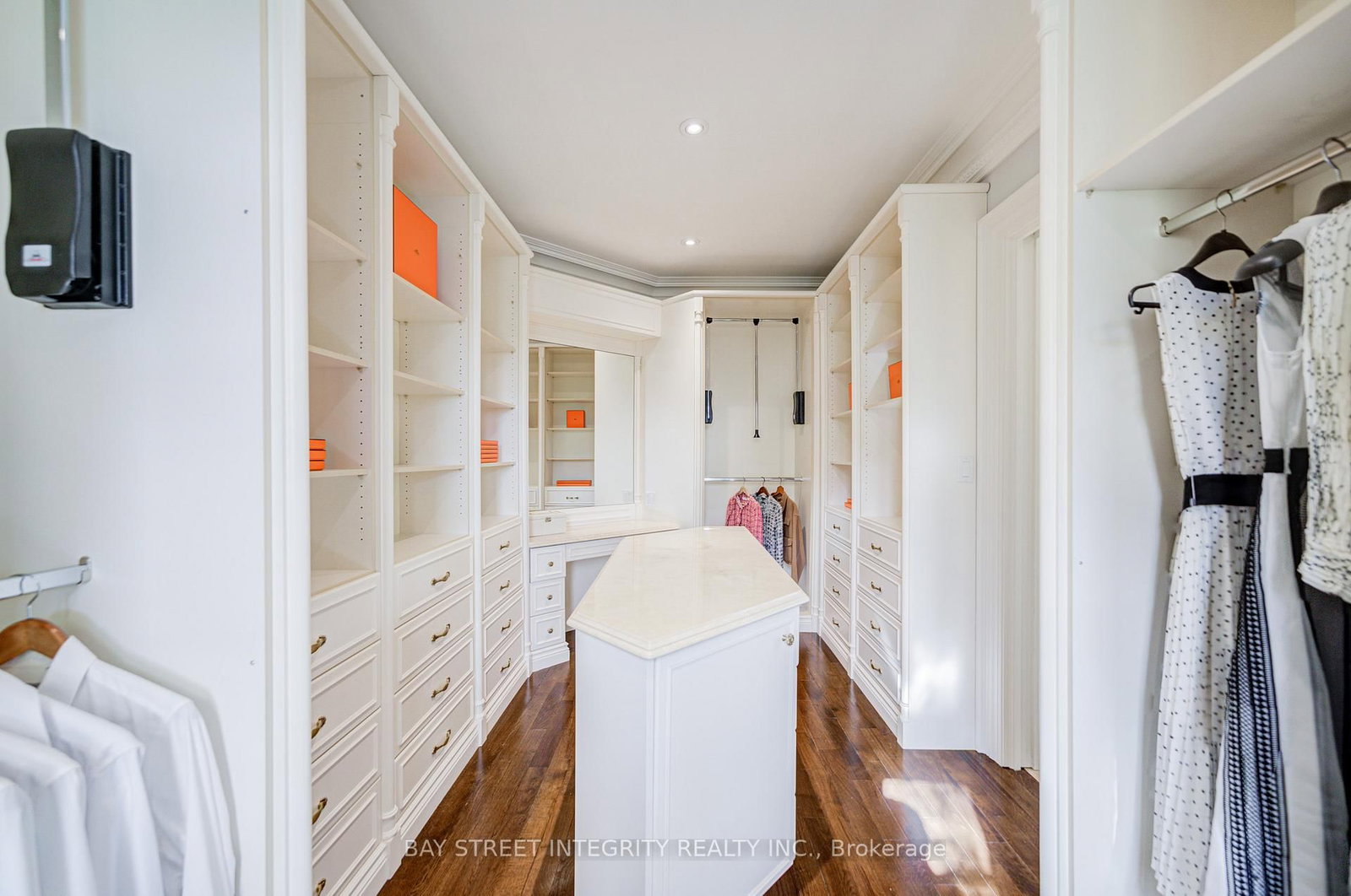 9 Highland Crt, Aurora, view 19