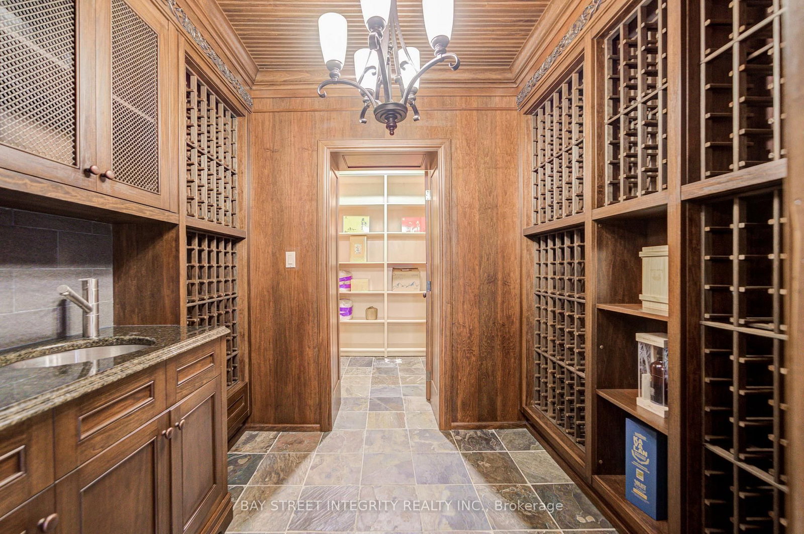 9 Highland Crt, Aurora, view 35