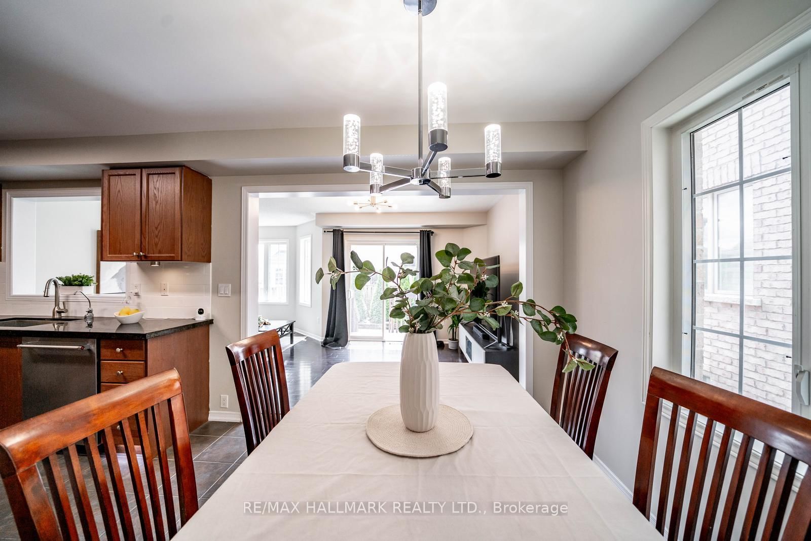 85 Vera Lynn Crescent • Whitchurch-Stouffville, ON photo 10